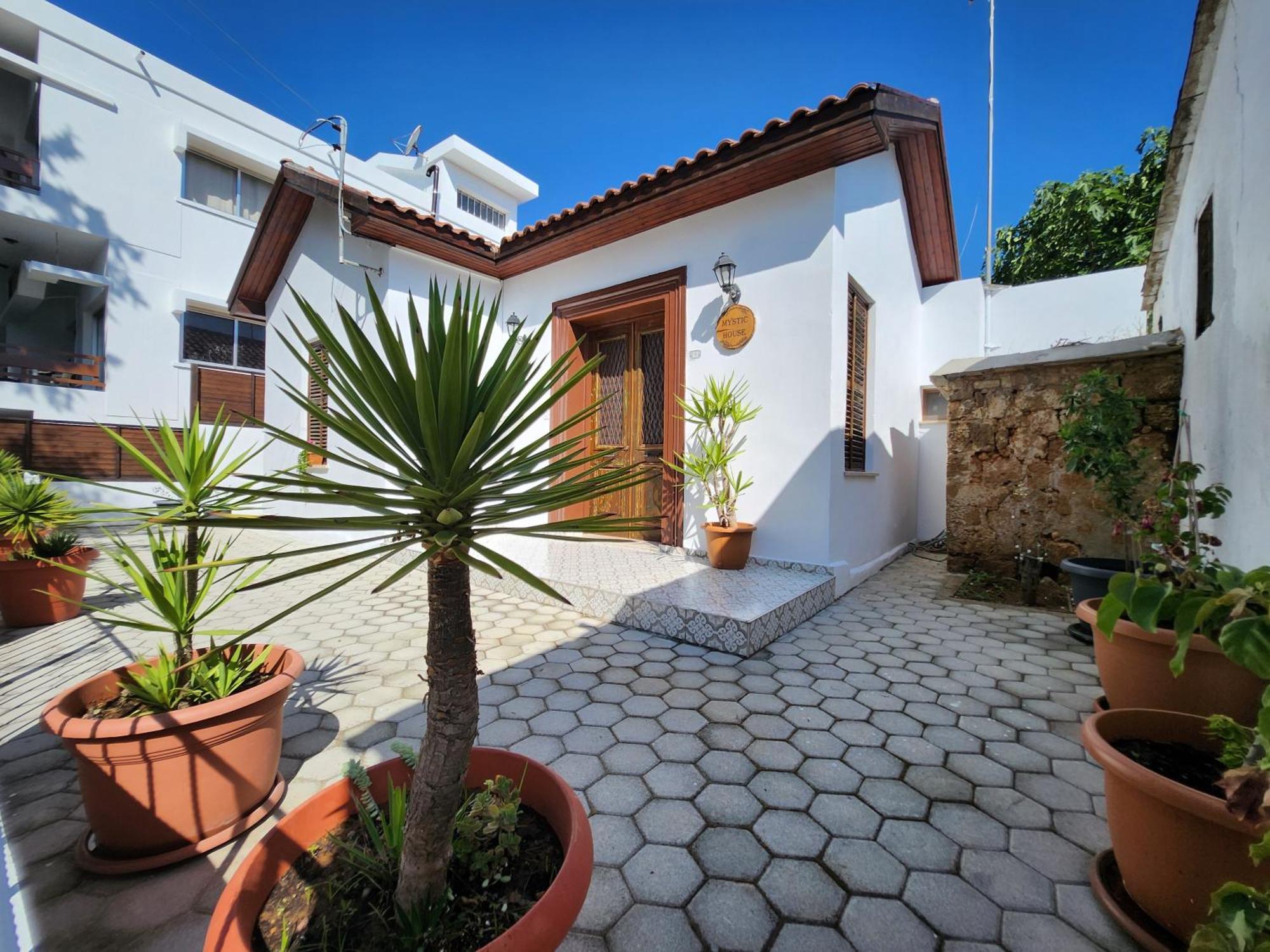 פמגוסטה Mystic Guest House Famagusta מראה חיצוני תמונה